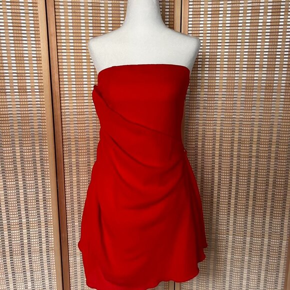 Superdown Revolve strapless mini dress with side zipper and draping in the front - Picture 1 of 5